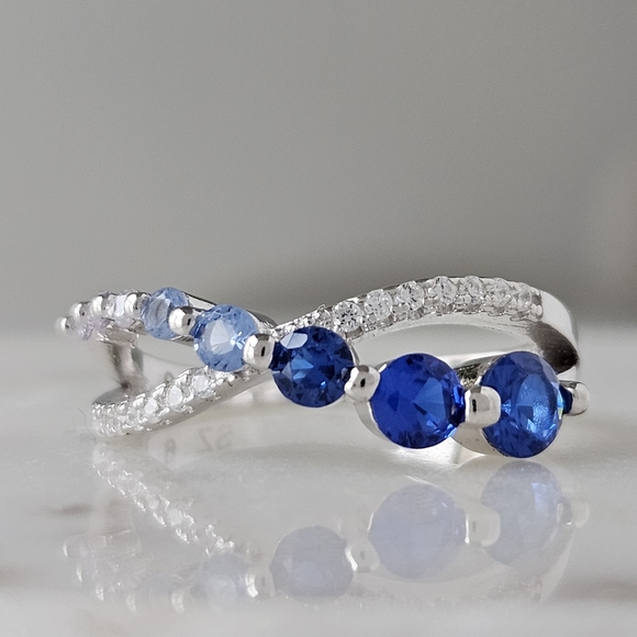 Blue Sapphire Swarovski crystal criss cross ring, 925 Sterling Silver - Picture 2 of 8